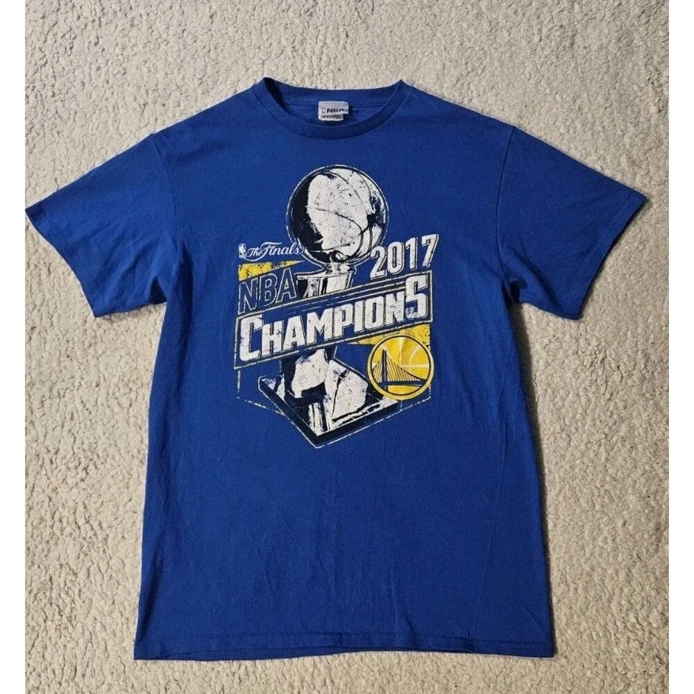 NBA Mens Medium Golden State Warriors 2017 Finals Champions Tee Shirt Blue